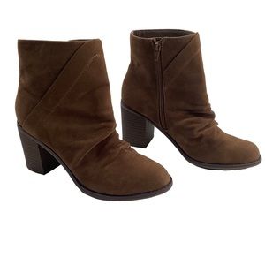 Universal Thread Women’s Carmel Slouch Zip-Up Ankle Booties, Block Heel, Size 9